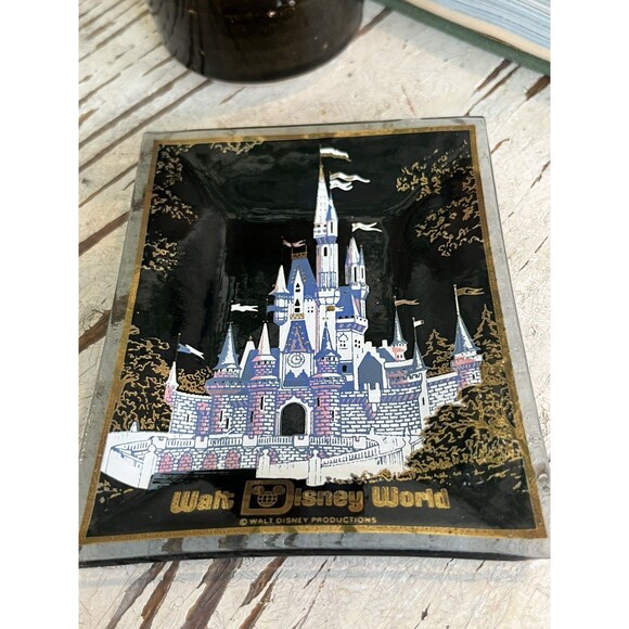 Vintage Walt DISNEY World Productions Glass Trinket Dish Smoked Gold Trim Castle - Picture 3 of 6